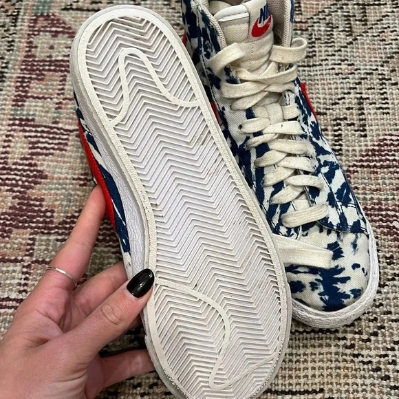 Nike 2020 Blazer Mid SE GS 'Tie Dye' Youth Shoe Red Blue Sneaker - Picture 6 of 13